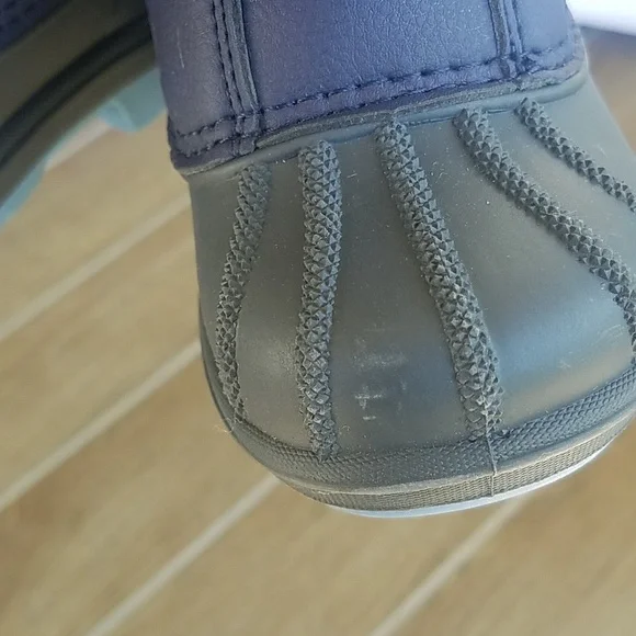 Cat & Jack Snow Boots - Picture 4 of 6